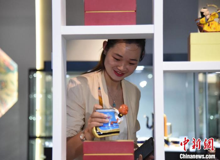 草原文化遺產(chǎn)保護(hù)日：千余款傳統(tǒng)工藝和文創(chuàng)產(chǎn)品開展