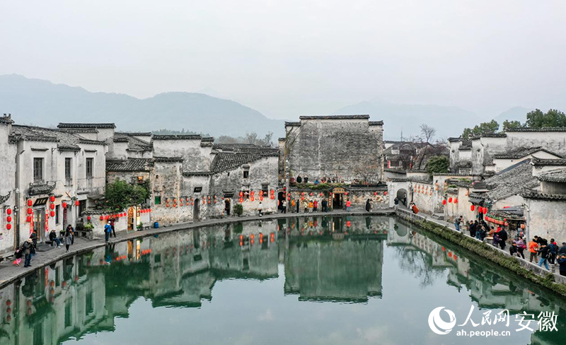 宏村一隅。人民網(wǎng)記者 張俊攝